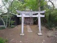 三柱神社の鳥居