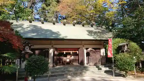 本太氷川神社の本殿