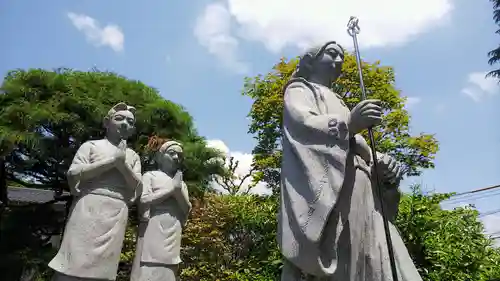 相頓寺の像