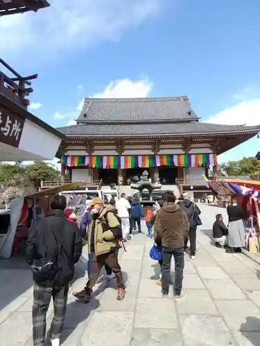 西新井大師総持寺の本殿・本堂