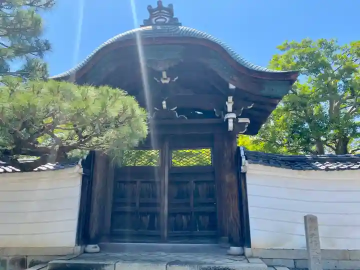 妙覺寺(妙覚寺)の山門・神門