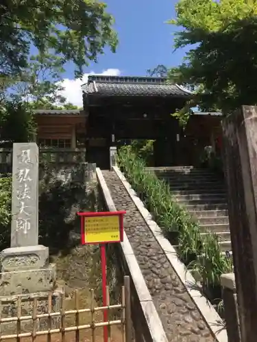 修禅寺の山門