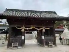 吉備津彦神社の山門