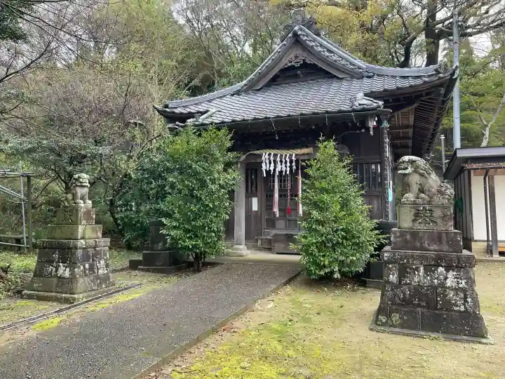 菅原神社の{uncategorized: "未分類", other: "その他", undefined: "問題あり", building: "その他建物", grave: "お墓", sacred_gate: "鳥居", guardian: "狛犬", statue: "像", buddha: "仏像", history: "歴史", nature: "自然", garden: "庭園", animal: "動物", pagoda: "塔", temizu: "手水舎", mountain_gate: "山門・神門", sanctuary: "本殿・本堂", subordinate: "末社・摂社", art: "芸術", scenery: "景色", jizo: "地蔵", ema: "絵馬", goshuin: "御朱印", omikuji: "おみくじ", items: "授与品その他", amulet: "お守り", goshuincho: "御朱印帳", eats: "食事", festival: "お祭り", votive_dance: "神楽", shichigosan: "七五三参", wedding: "結婚式", experience: "体験その他", initially: "初詣", around: "周辺", anti_infection: "感染症対策"}