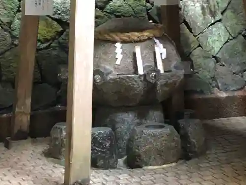 狭井坐大神荒魂神社(狭井神社)の手水舎