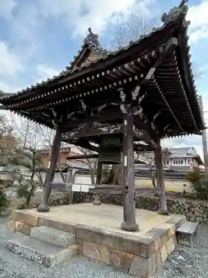 穴太寺の{uncategorized: "未分類", other: "その他", undefined: "問題あり", building: "その他建物", grave: "お墓", sacred_gate: "鳥居", guardian: "狛犬", statue: "像", buddha: "仏像", history: "歴史", nature: "自然", garden: "庭園", animal: "動物", pagoda: "塔", temizu: "手水舎", mountain_gate: "山門・神門", sanctuary: "本殿・本堂", subordinate: "末社・摂社", art: "芸術", scenery: "景色", jizo: "地蔵", ema: "絵馬", goshuin: "御朱印", omikuji: "おみくじ", items: "授与品その他", amulet: "お守り", goshuincho: "御朱印帳", eats: "食事", festival: "お祭り", votive_dance: "神楽", shichigosan: "七五三参", wedding: "結婚式", experience: "体験その他", initially: "初詣", around: "周辺", anti_infection: "感染症対策"}