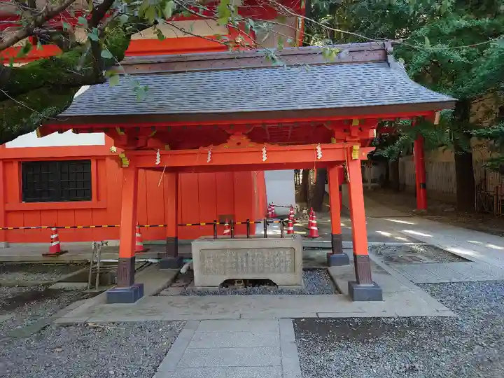 花園神社の手水舎
