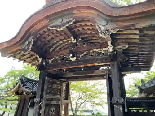 西教寺の山門・神門