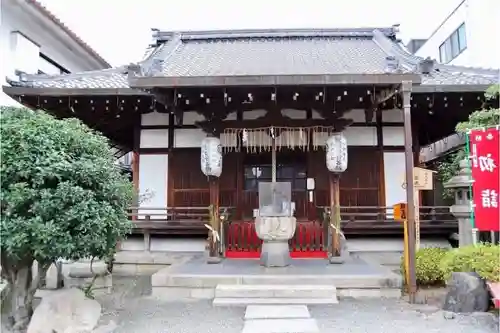 神泉苑の本殿・本堂