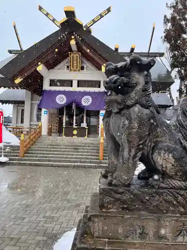 烈々布神社の狛犬