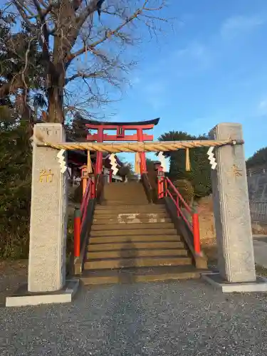 伊都国稲荷の{uncategorized: "未分類", other: "その他", undefined: "問題あり", building: "その他建物", grave: "お墓", sacred_gate: "鳥居", guardian: "狛犬", statue: "像", buddha: "仏像", history: "歴史", nature: "自然", garden: "庭園", animal: "動物", pagoda: "塔", temizu: "手水舎", mountain_gate: "山門・神門", sanctuary: "本殿・本堂", subordinate: "末社・摂社", art: "芸術", scenery: "景色", jizo: "地蔵", ema: "絵馬", goshuin: "御朱印", omikuji: "おみくじ", items: "授与品その他", amulet: "お守り", goshuincho: "御朱印帳", eats: "食事", festival: "お祭り", votive_dance: "神楽", shichigosan: "七五三参", wedding: "結婚式", experience: "体験その他", initially: "初詣", around: "周辺", anti_infection: "感染症対策"}