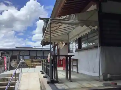 新羅神社の本殿・本堂