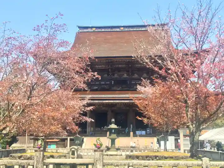金峯山寺の本殿・本堂