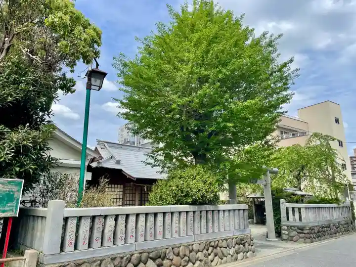 山神社の{uncategorized: "未分類", other: "その他", undefined: "問題あり", building: "その他建物", grave: "お墓", sacred_gate: "鳥居", guardian: "狛犬", statue: "像", buddha: "仏像", history: "歴史", nature: "自然", garden: "庭園", animal: "動物", pagoda: "塔", temizu: "手水舎", mountain_gate: "山門・神門", sanctuary: "本殿・本堂", subordinate: "末社・摂社", art: "芸術", scenery: "景色", jizo: "地蔵", ema: "絵馬", goshuin: "御朱印", omikuji: "おみくじ", items: "授与品その他", amulet: "お守り", goshuincho: "御朱印帳", eats: "食事", festival: "お祭り", votive_dance: "神楽", shichigosan: "七五三参", wedding: "結婚式", experience: "体験その他", initially: "初詣", around: "周辺", anti_infection: "感染症対策"}