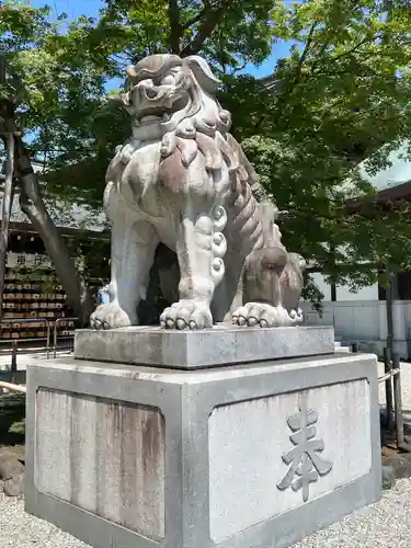 寒川神社の狛犬