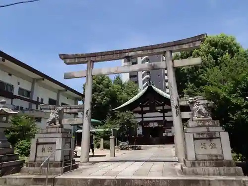 三輪神社の鳥居