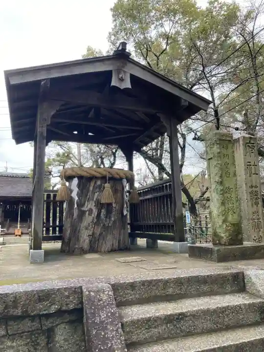 藤森神社の{uncategorized: "未分類", other: "その他", undefined: "問題あり", building: "その他建物", grave: "お墓", sacred_gate: "鳥居", guardian: "狛犬", statue: "像", buddha: "仏像", history: "歴史", nature: "自然", garden: "庭園", animal: "動物", pagoda: "塔", temizu: "手水舎", mountain_gate: "山門・神門", sanctuary: "本殿・本堂", subordinate: "末社・摂社", art: "芸術", scenery: "景色", jizo: "地蔵", ema: "絵馬", goshuin: "御朱印", omikuji: "おみくじ", items: "授与品その他", amulet: "お守り", goshuincho: "御朱印帳", eats: "食事", festival: "お祭り", votive_dance: "神楽", shichigosan: "七五三参", wedding: "結婚式", experience: "体験その他", initially: "初詣", around: "周辺", anti_infection: "感染症対策"}