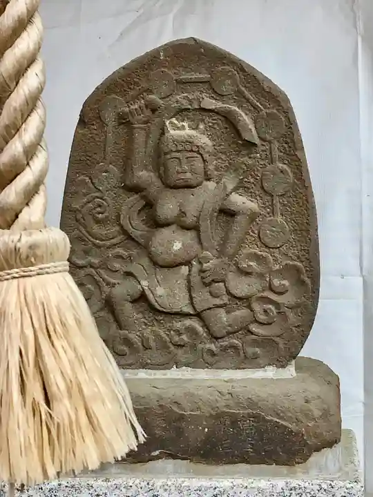 二柱神社の仏像