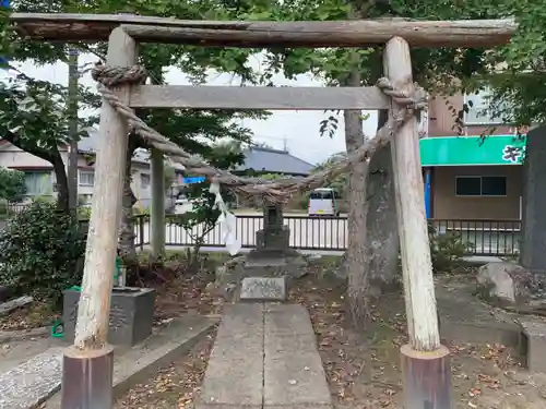 諏訪神社の鳥居