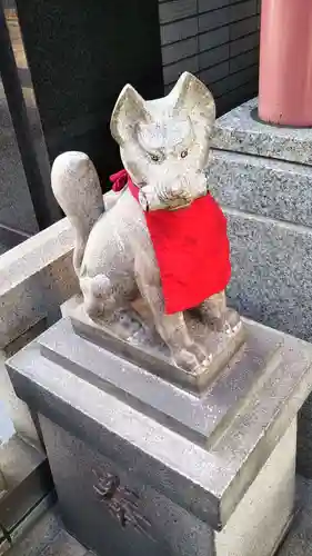 明治座稲荷神社の狛犬