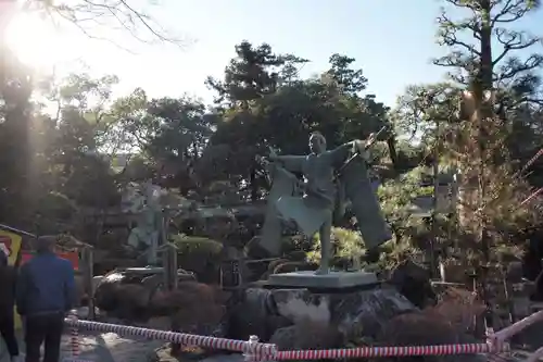 大井神社の像