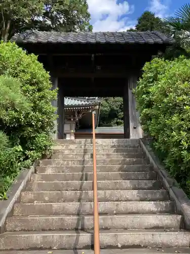 雲性寺の山門