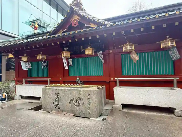 神田神社(神田明神)の{uncategorized: "未分類", other: "その他", undefined: "問題あり", building: "その他建物", grave: "お墓", sacred_gate: "鳥居", guardian: "狛犬", statue: "像", buddha: "仏像", history: "歴史", nature: "自然", garden: "庭園", animal: "動物", pagoda: "塔", temizu: "手水舎", mountain_gate: "山門・神門", sanctuary: "本殿・本堂", subordinate: "末社・摂社", art: "芸術", scenery: "景色", jizo: "地蔵", ema: "絵馬", goshuin: "御朱印", omikuji: "おみくじ", items: "授与品その他", amulet: "お守り", goshuincho: "御朱印帳", eats: "食事", festival: "お祭り", votive_dance: "神楽", shichigosan: "七五三参", wedding: "結婚式", experience: "体験その他", initially: "初詣", around: "周辺", anti_infection: "感染症対策"}