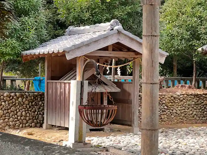 賀久留神社の末社・摂社