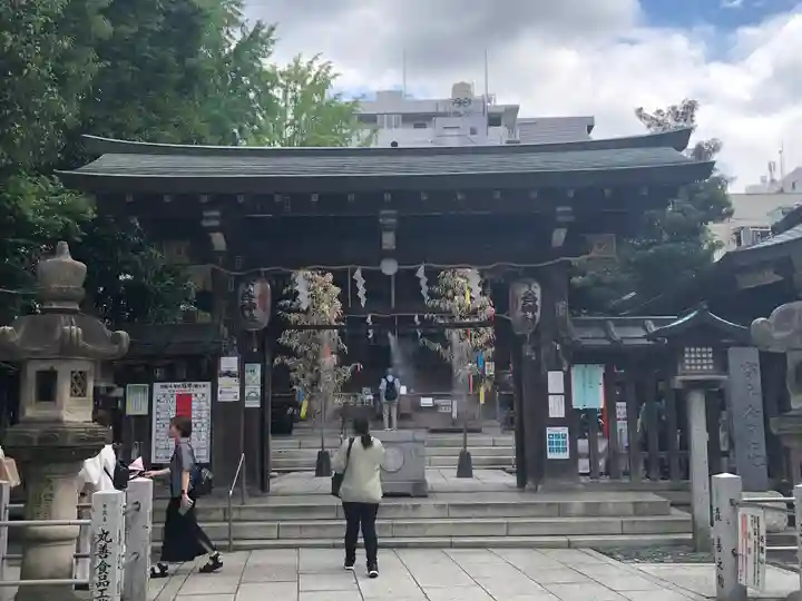 下谷神社の山門・神門