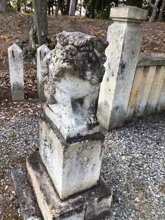神戸神社の狛犬