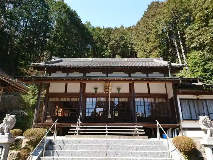鏡山神社の本殿・本堂