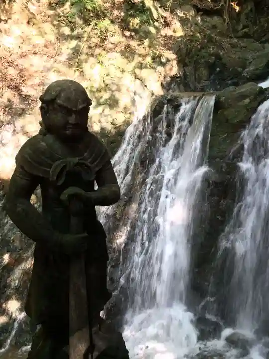 紅葉ヶ滝薬師堂(福岡県)