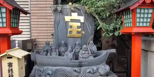 十番稲荷神社の像