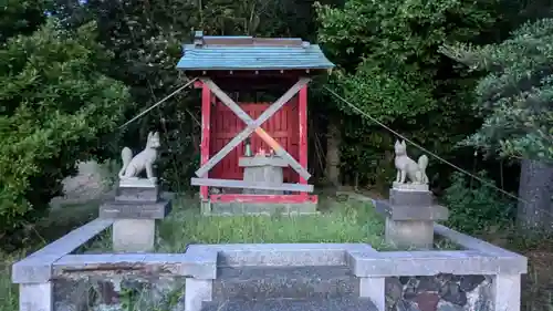 稲荷の本殿・本堂