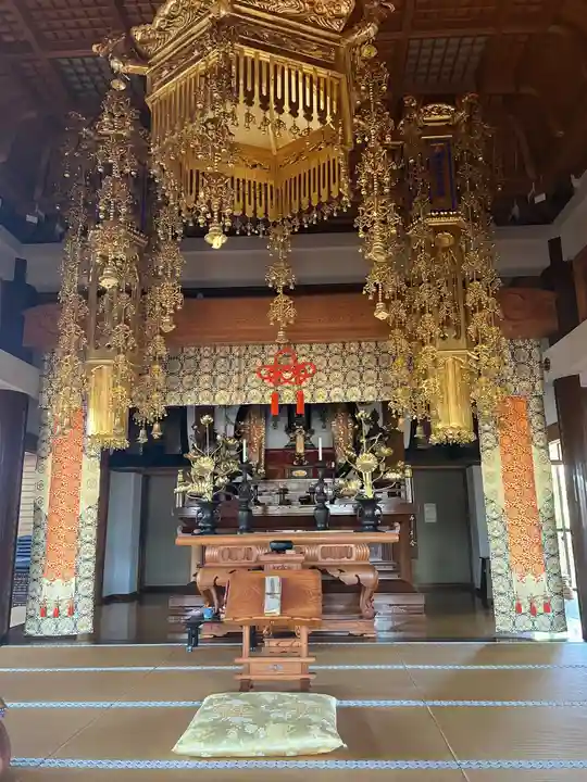 泰岳寺の本殿・本堂