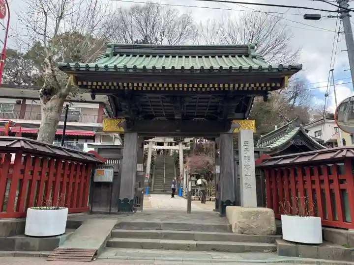 王子稲荷神社の{uncategorized: "未分類", other: "その他", undefined: "問題あり", building: "その他建物", grave: "お墓", sacred_gate: "鳥居", guardian: "狛犬", statue: "像", buddha: "仏像", history: "歴史", nature: "自然", garden: "庭園", animal: "動物", pagoda: "塔", temizu: "手水舎", mountain_gate: "山門・神門", sanctuary: "本殿・本堂", subordinate: "末社・摂社", art: "芸術", scenery: "景色", jizo: "地蔵", ema: "絵馬", goshuin: "御朱印", omikuji: "おみくじ", items: "授与品その他", amulet: "お守り", goshuincho: "御朱印帳", eats: "食事", festival: "お祭り", votive_dance: "神楽", shichigosan: "七五三参", wedding: "結婚式", experience: "体験その他", initially: "初詣", around: "周辺", anti_infection: "感染症対策"}