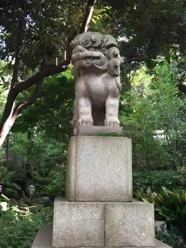 赤坂氷川神社の狛犬