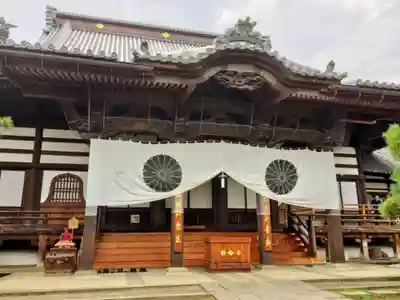 善光寺大勧進の本殿・本堂
