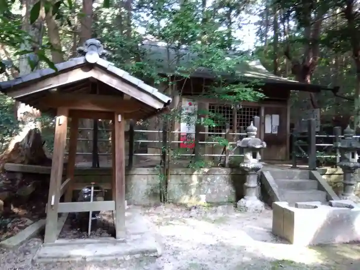 岩瀬神社の本殿・本堂