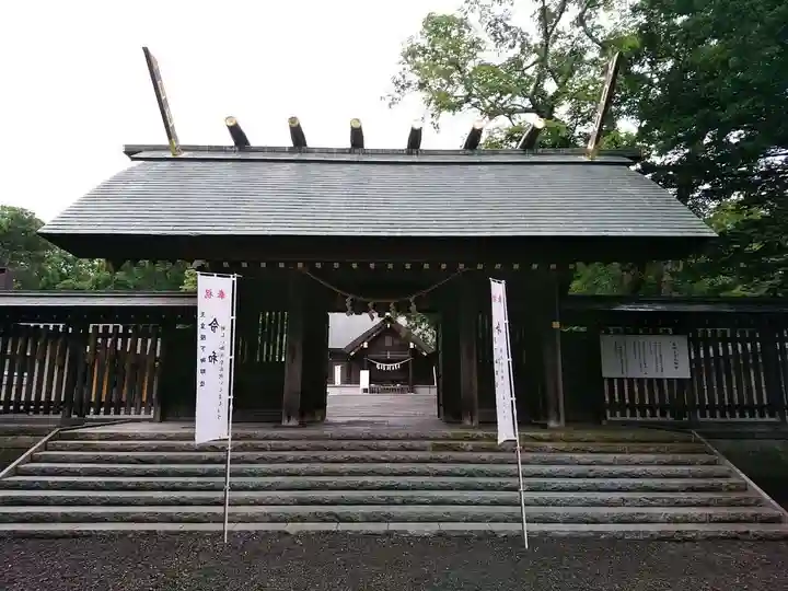 千歳神社の山門・神門
