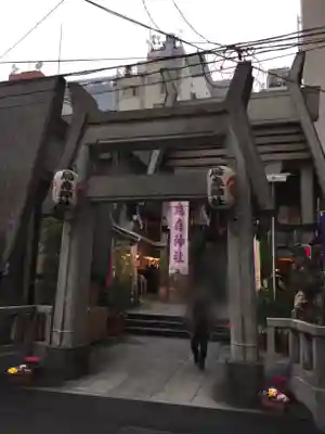 烏森神社の鳥居