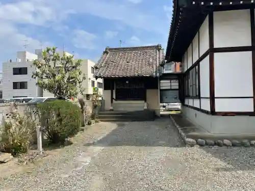 賢勝院の{uncategorized: "未分類", other: "その他", undefined: "問題あり", building: "その他建物", grave: "お墓", sacred_gate: "鳥居", guardian: "狛犬", statue: "像", buddha: "仏像", history: "歴史", nature: "自然", garden: "庭園", animal: "動物", pagoda: "塔", temizu: "手水舎", mountain_gate: "山門・神門", sanctuary: "本殿・本堂", subordinate: "末社・摂社", art: "芸術", scenery: "景色", jizo: "地蔵", ema: "絵馬", goshuin: "御朱印", omikuji: "おみくじ", items: "授与品その他", amulet: "お守り", goshuincho: "御朱印帳", eats: "食事", festival: "お祭り", votive_dance: "神楽", shichigosan: "七五三参", wedding: "結婚式", experience: "体験その他", initially: "初詣", around: "周辺", anti_infection: "感染症対策"}