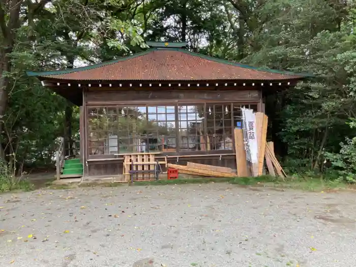 曾屋神社の建物その他