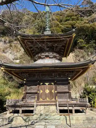 那古寺の{uncategorized: "未分類", other: "その他", undefined: "問題あり", building: "その他建物", grave: "お墓", sacred_gate: "鳥居", guardian: "狛犬", statue: "像", buddha: "仏像", history: "歴史", nature: "自然", garden: "庭園", animal: "動物", pagoda: "塔", temizu: "手水舎", mountain_gate: "山門・神門", sanctuary: "本殿・本堂", subordinate: "末社・摂社", art: "芸術", scenery: "景色", jizo: "地蔵", ema: "絵馬", goshuin: "御朱印", omikuji: "おみくじ", items: "授与品その他", amulet: "お守り", goshuincho: "御朱印帳", eats: "食事", festival: "お祭り", votive_dance: "神楽", shichigosan: "七五三参", wedding: "結婚式", experience: "体験その他", initially: "初詣", around: "周辺", anti_infection: "感染症対策"}
