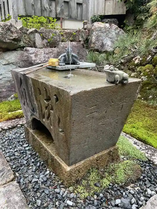 恵利寺の手水舎