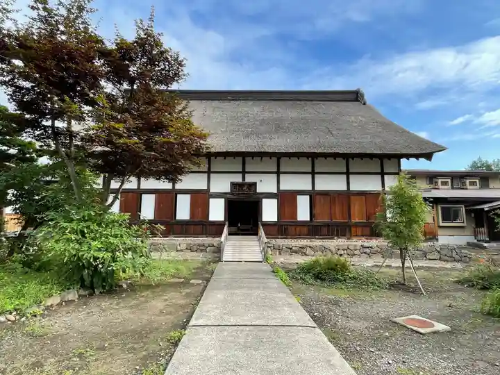 長勝寺の本殿・本堂