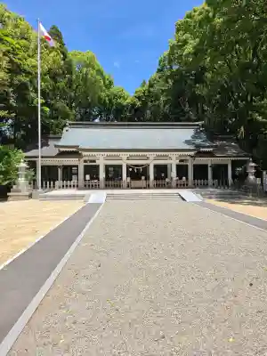 宮崎縣護國神社の{uncategorized: "未分類", other: "その他", undefined: "問題あり", building: "その他建物", grave: "お墓", sacred_gate: "鳥居", guardian: "狛犬", statue: "像", buddha: "仏像", history: "歴史", nature: "自然", garden: "庭園", animal: "動物", pagoda: "塔", temizu: "手水舎", mountain_gate: "山門・神門", sanctuary: "本殿・本堂", subordinate: "末社・摂社", art: "芸術", scenery: "景色", jizo: "地蔵", ema: "絵馬", goshuin: "御朱印", omikuji: "おみくじ", items: "授与品その他", amulet: "お守り", goshuincho: "御朱印帳", eats: "食事", festival: "お祭り", votive_dance: "神楽", shichigosan: "七五三参", wedding: "結婚式", experience: "体験その他", initially: "初詣", around: "周辺", anti_infection: "感染症対策"}