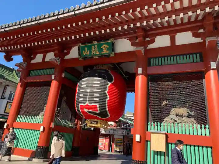浅草寺の山門・神門