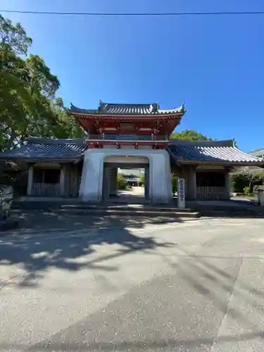 温泉山 安楽寺(四国霊場第六番札所)の山門