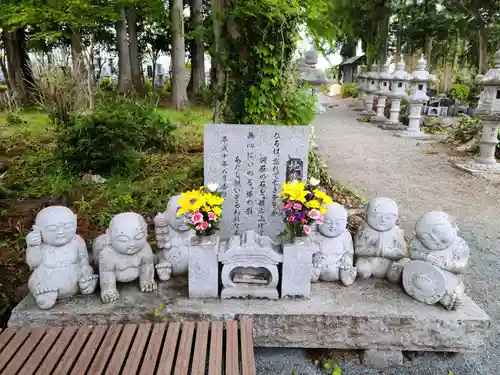 寳泉寺の地蔵